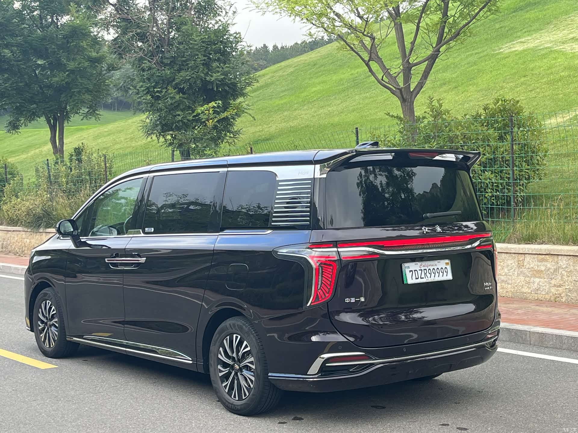 Hongqi HQ9, 2024 11