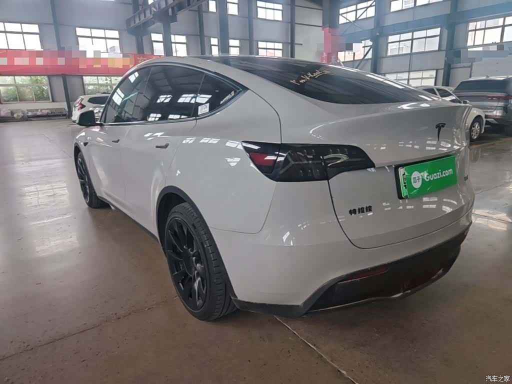 Tesla Model Y, 2022 все фото