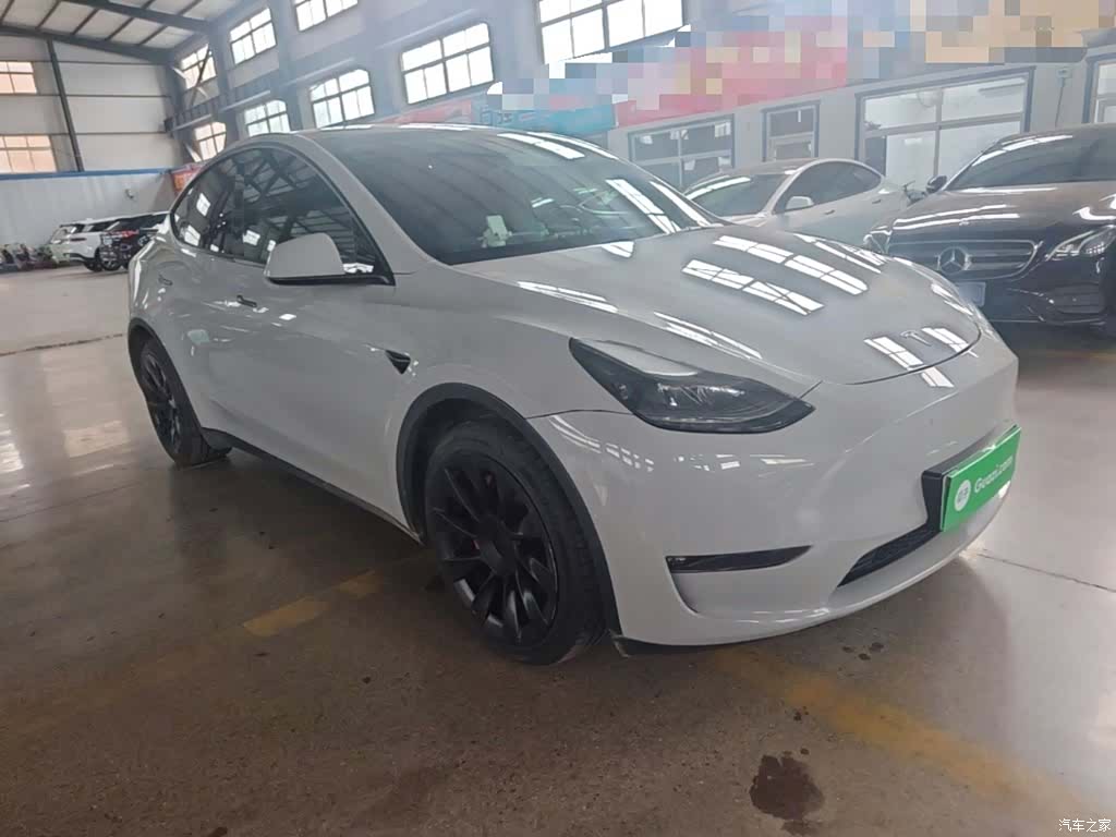 Tesla Model Y, 2022 4
