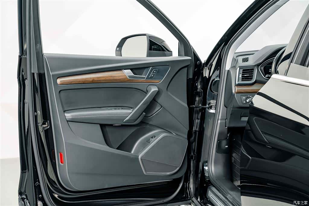 Audi Q5L, 2022 15