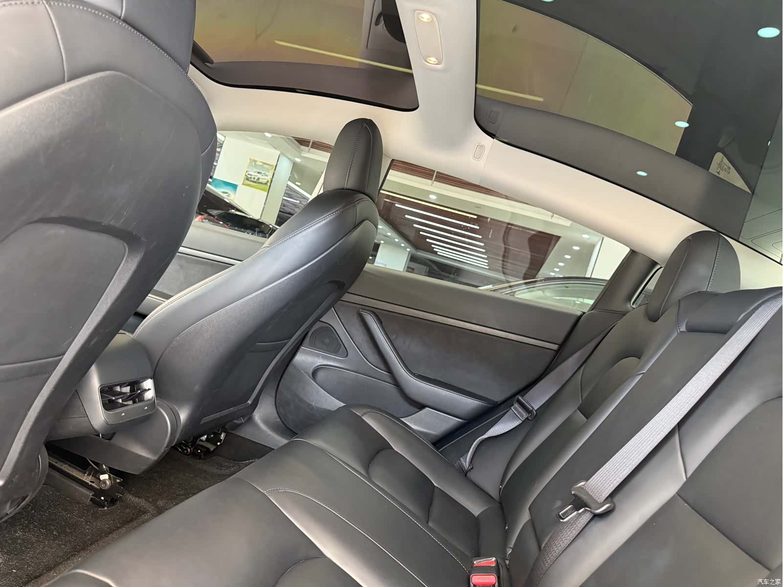 Tesla Model 3, 2020 9