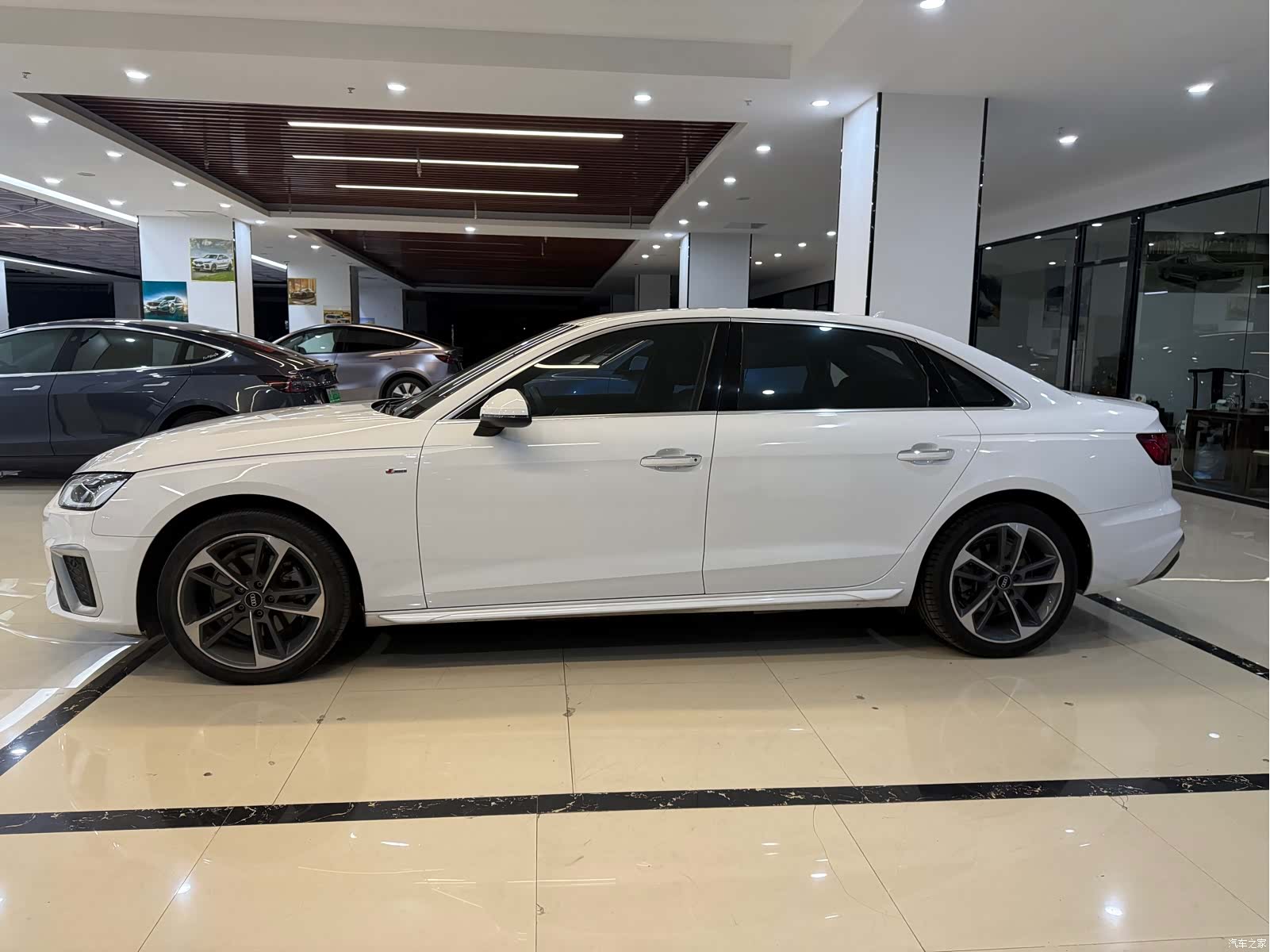 Audi A4L, 2023 4