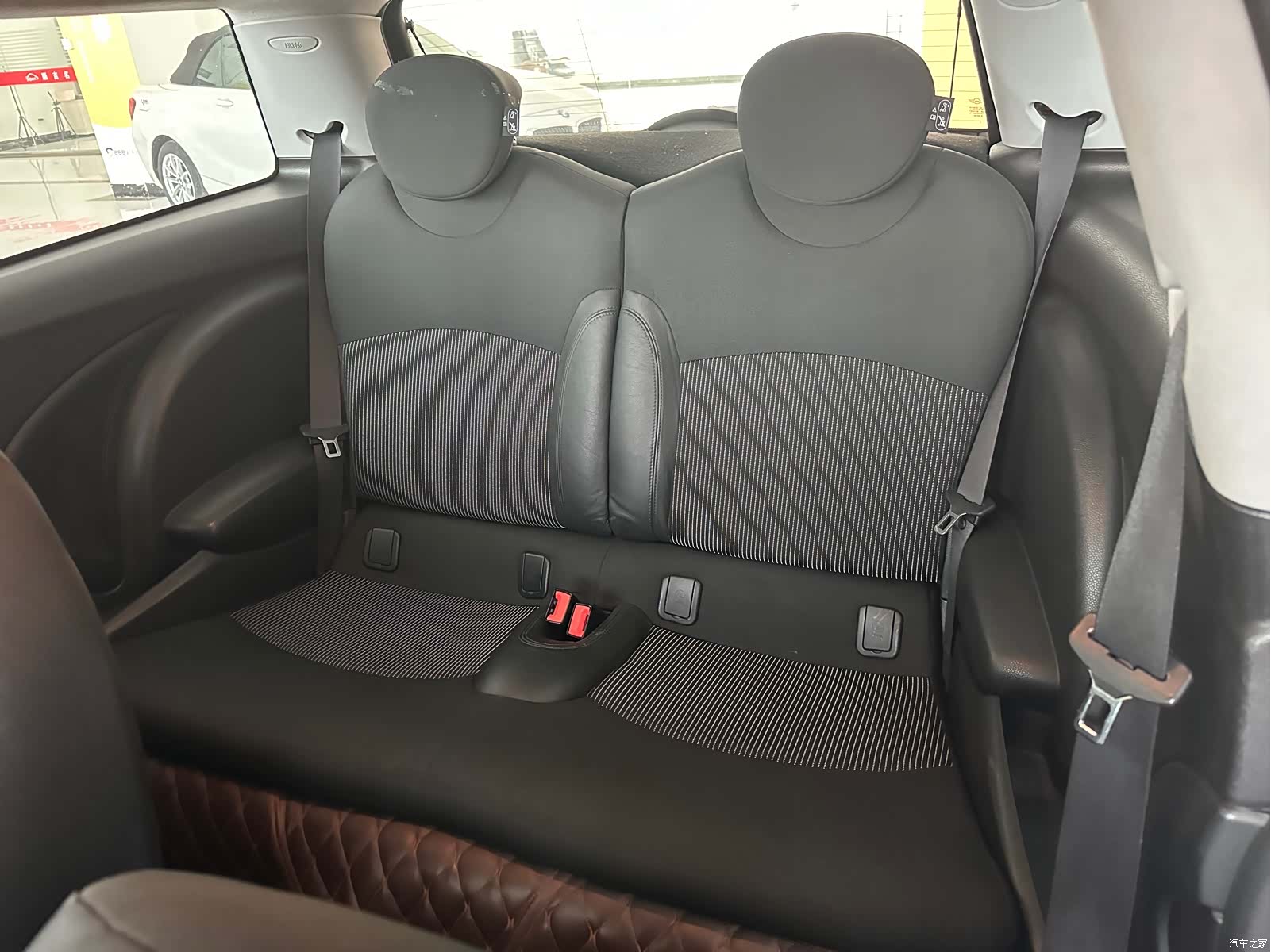 Mini Cooper, 2010 12