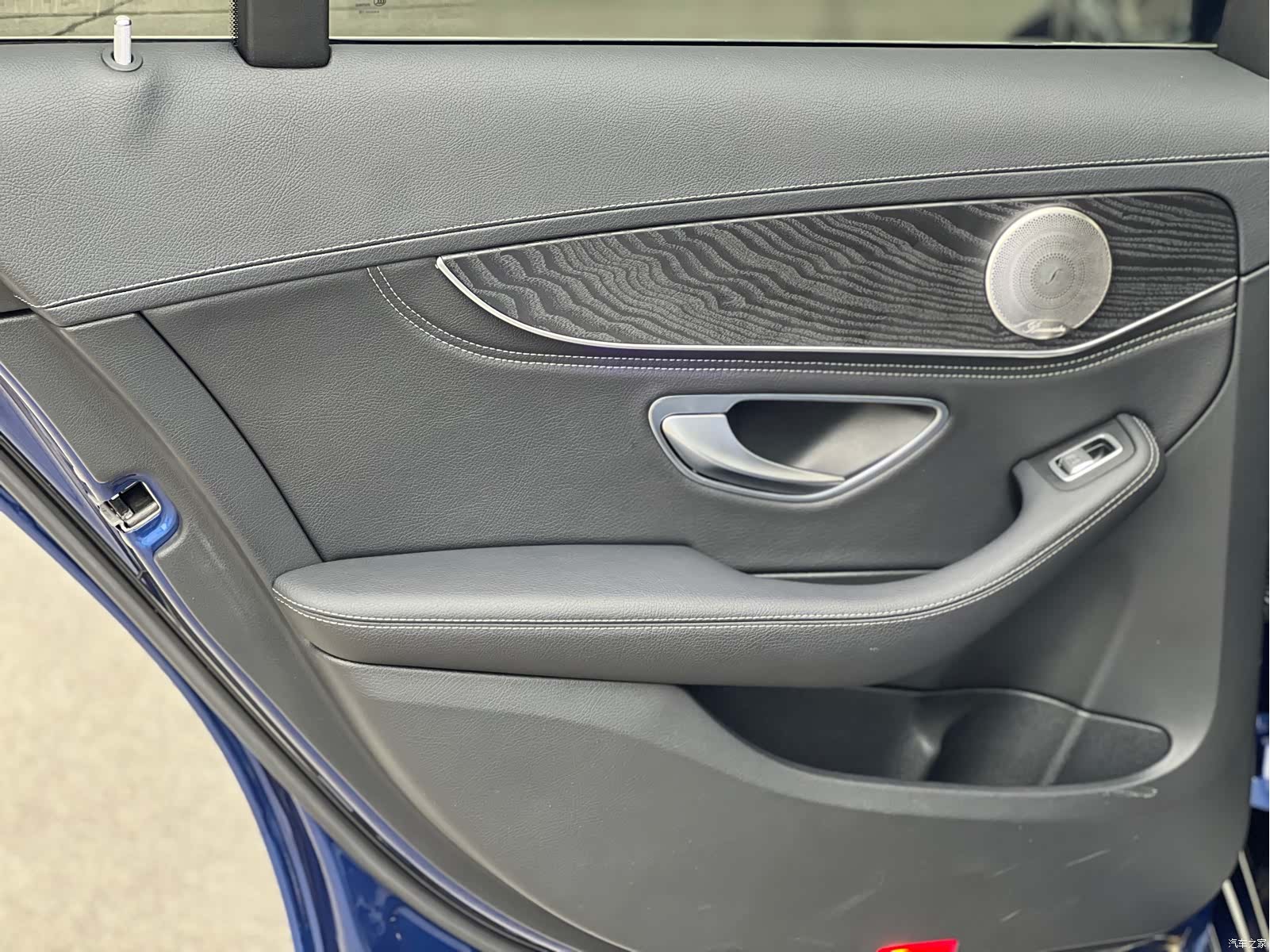 Mercedes-Benz C-Class, 2019 16