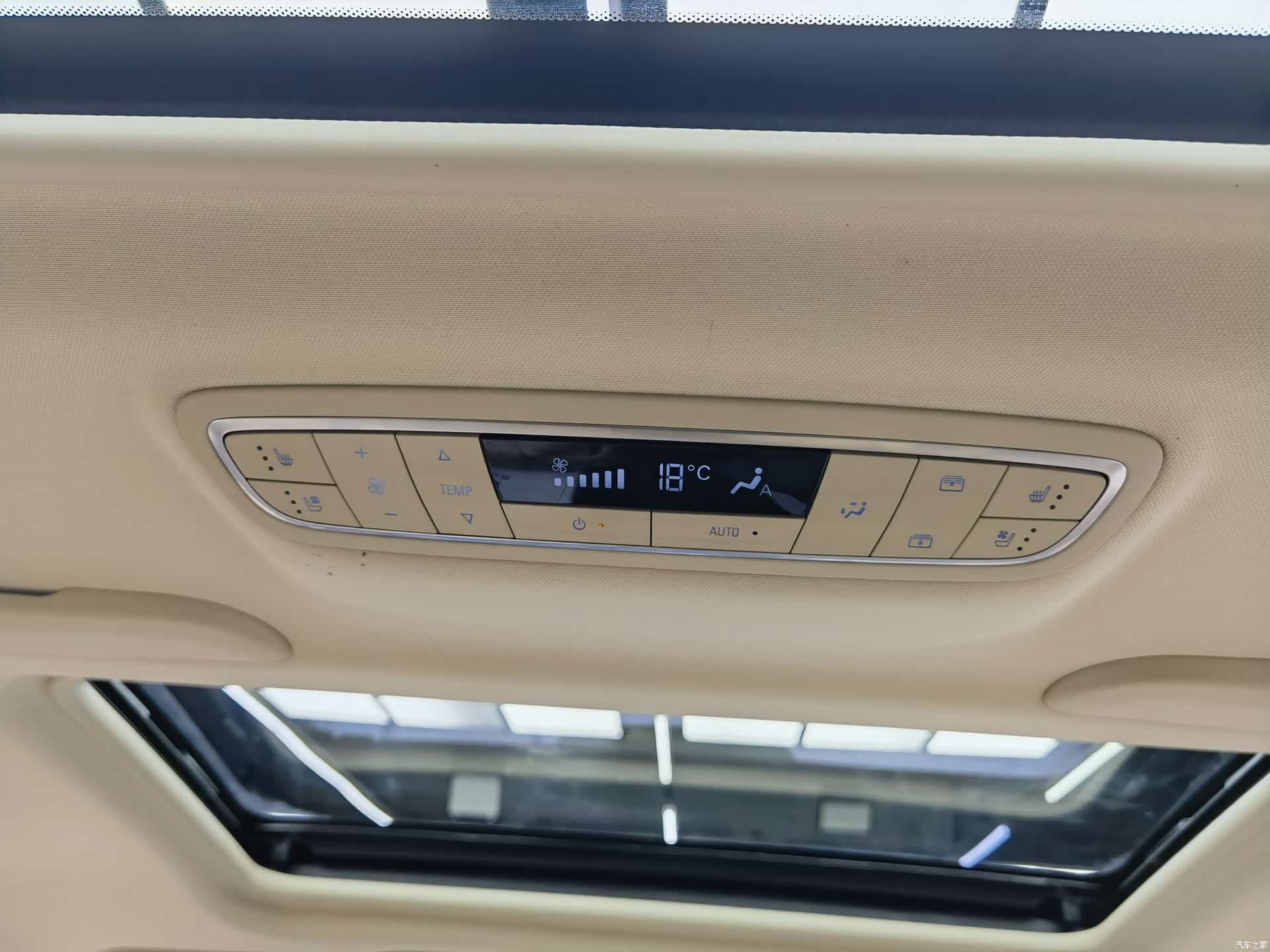Buick GL8, 2023 21
