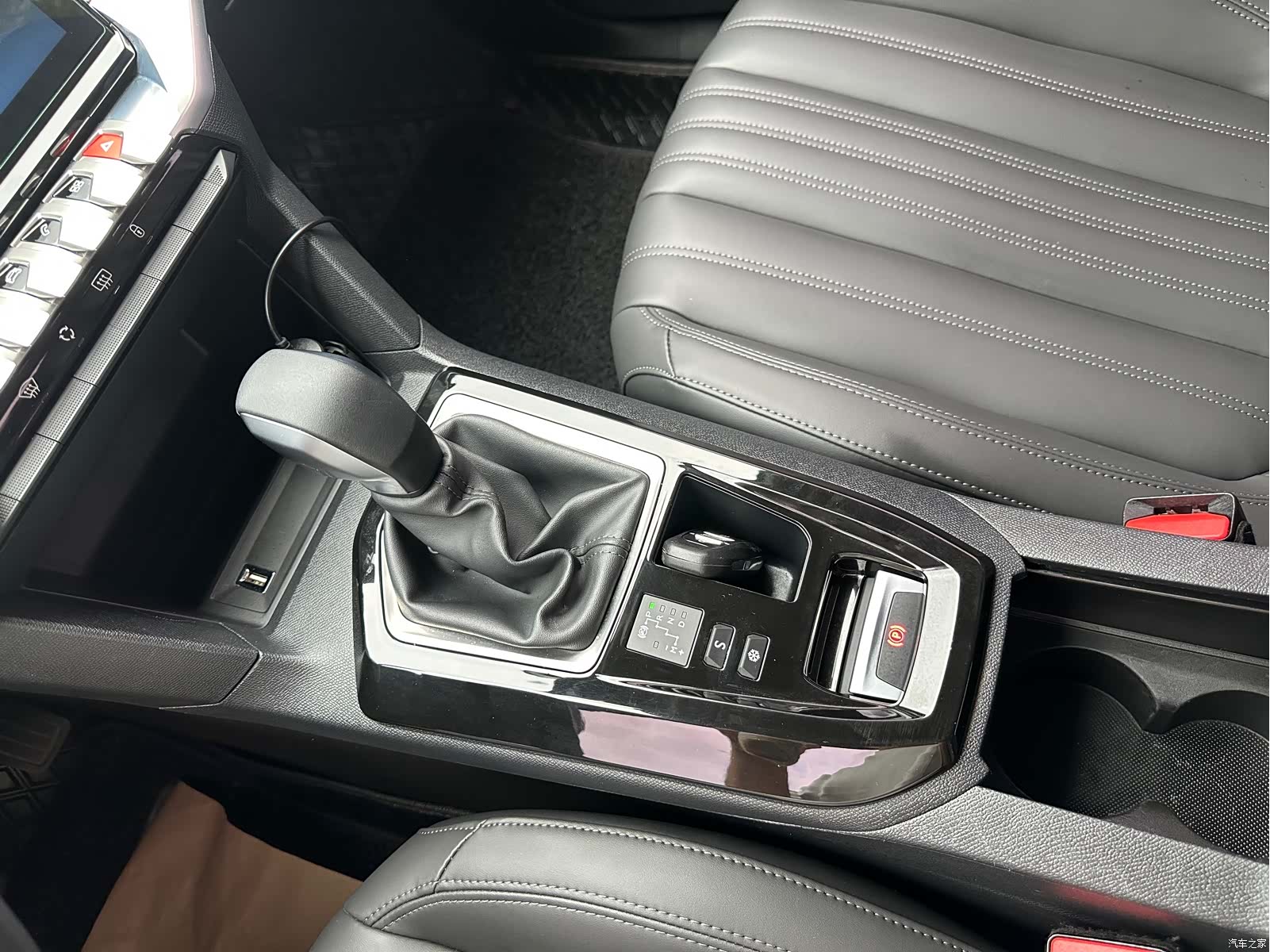 Peugeot 408, 2023 13