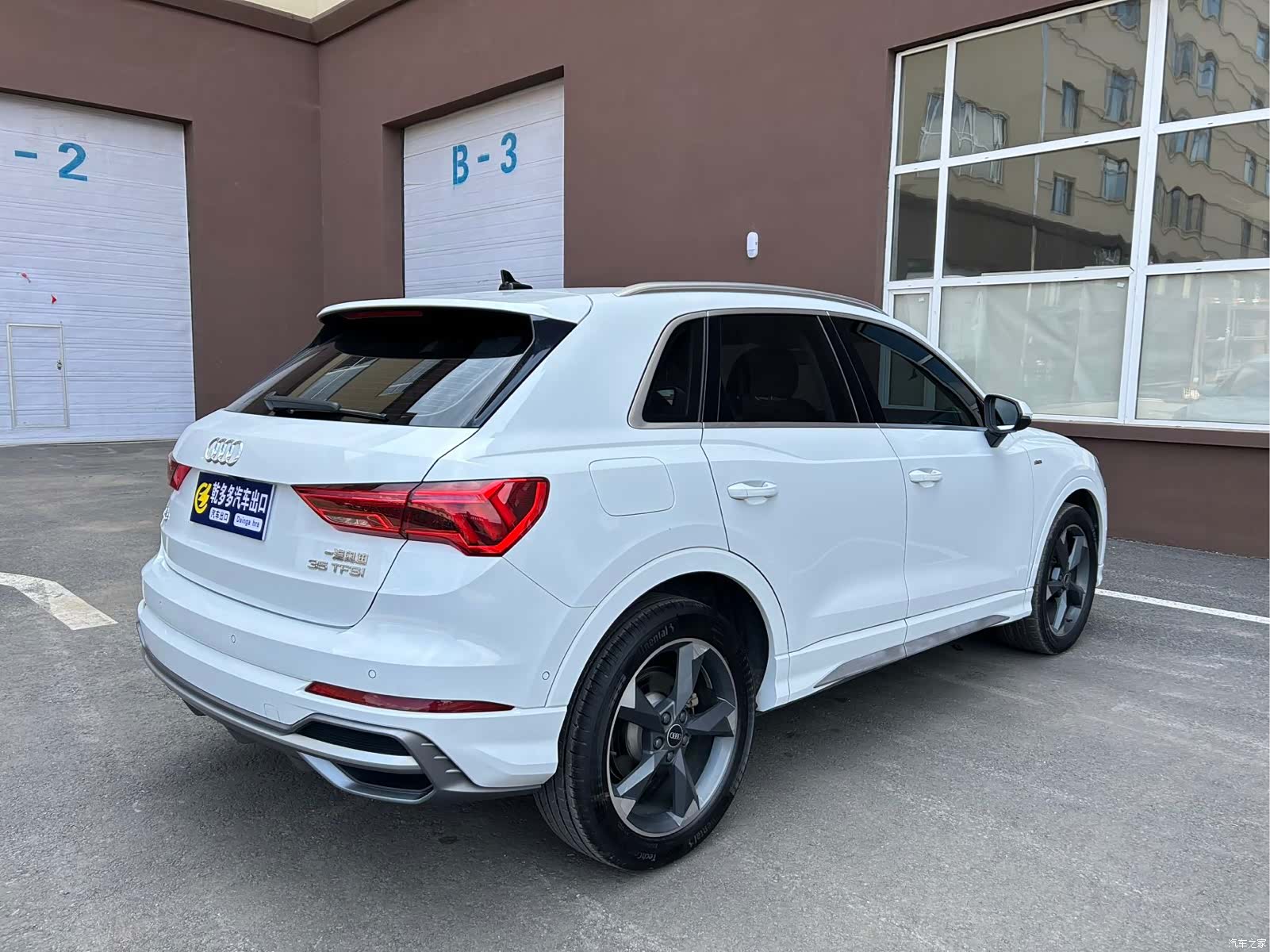 Audi Q3, 2022 все фото