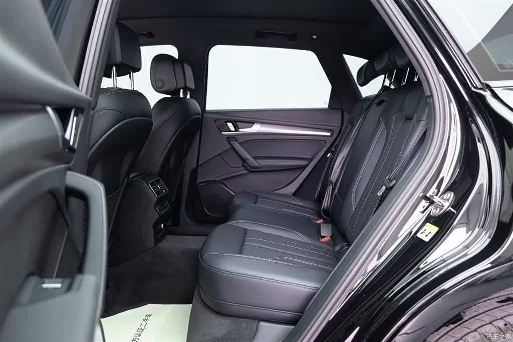 Audi Q5L, 2025 12