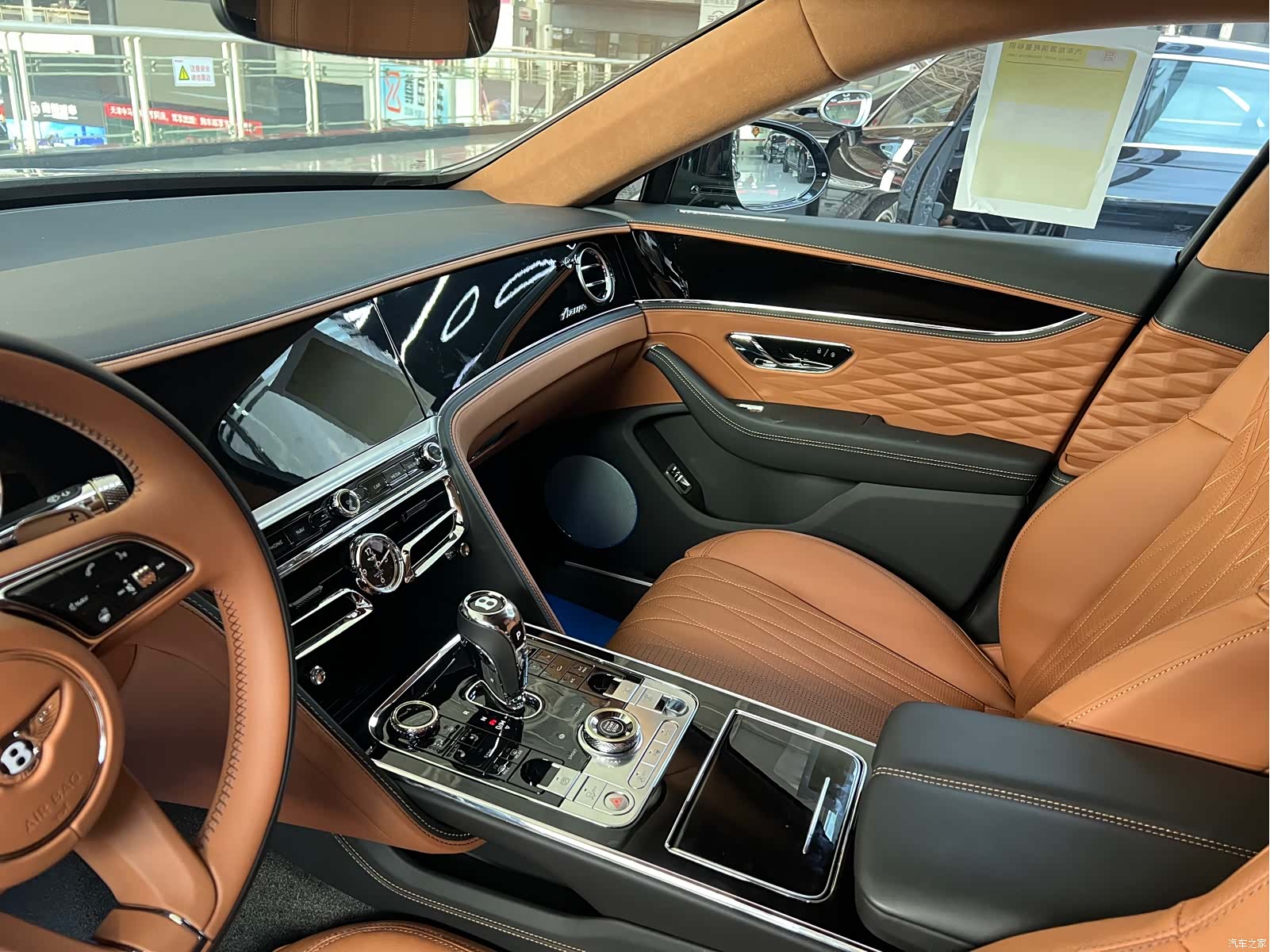 Bentley Flying Spur, 1900 12
