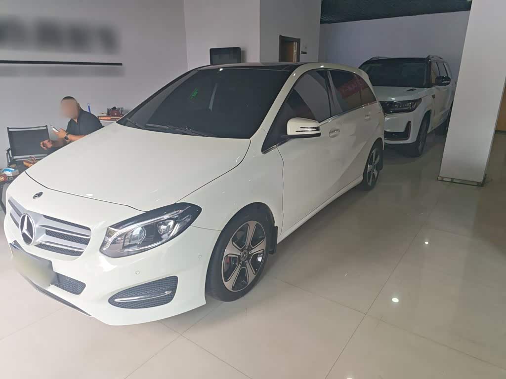 Mercedes-Benz B-Class B 2017 B 200 Fashion