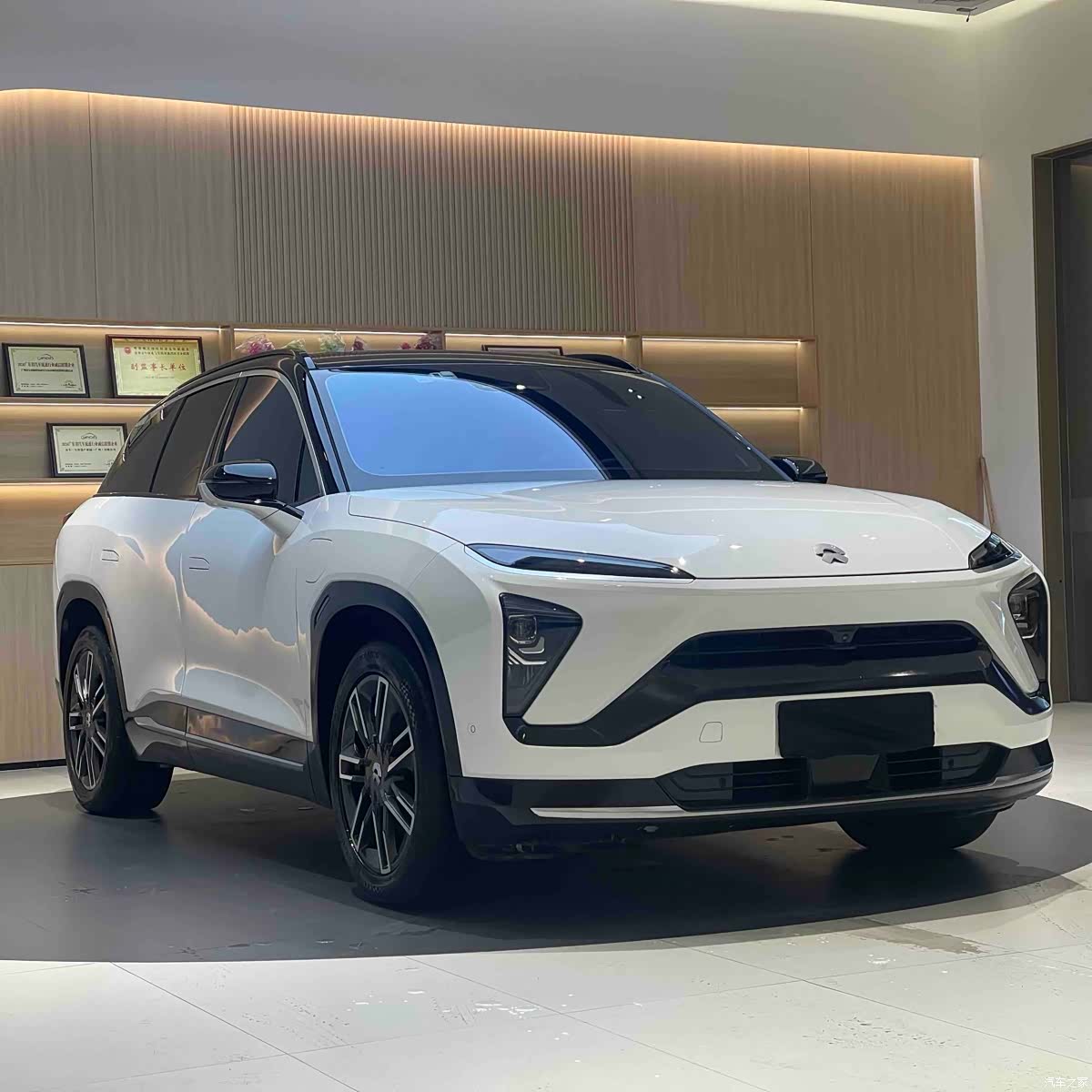 NIO ES6, 2022 4