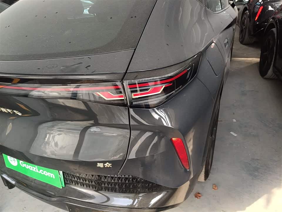 Volkswagen With the crowd 06