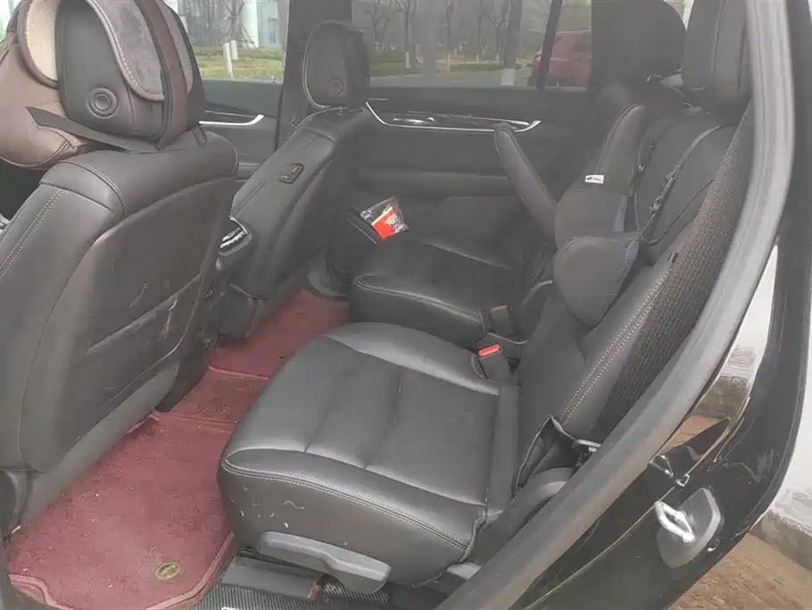 Cadillac XT6