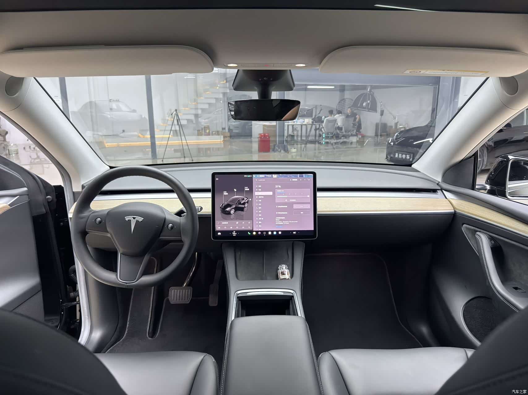 Tesla Model Y, 2022 12