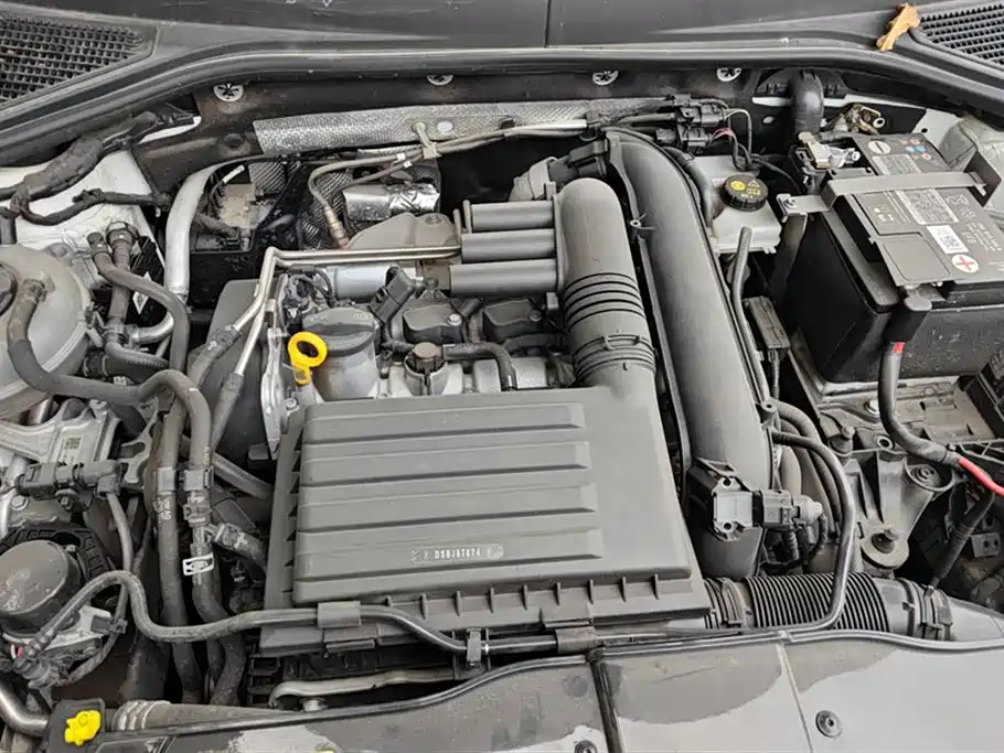 Volkswagen T-ROC exploring Songs