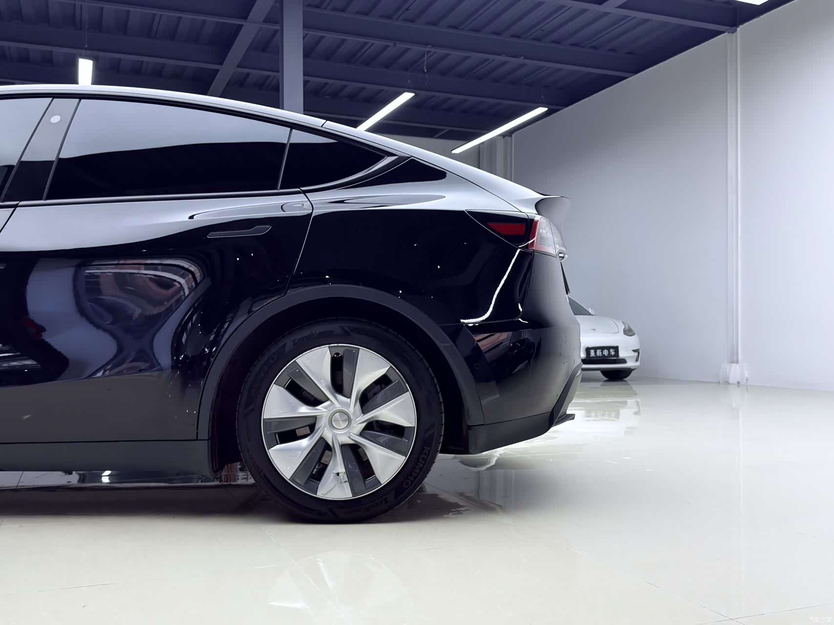 Tesla Model Y, 2022 10