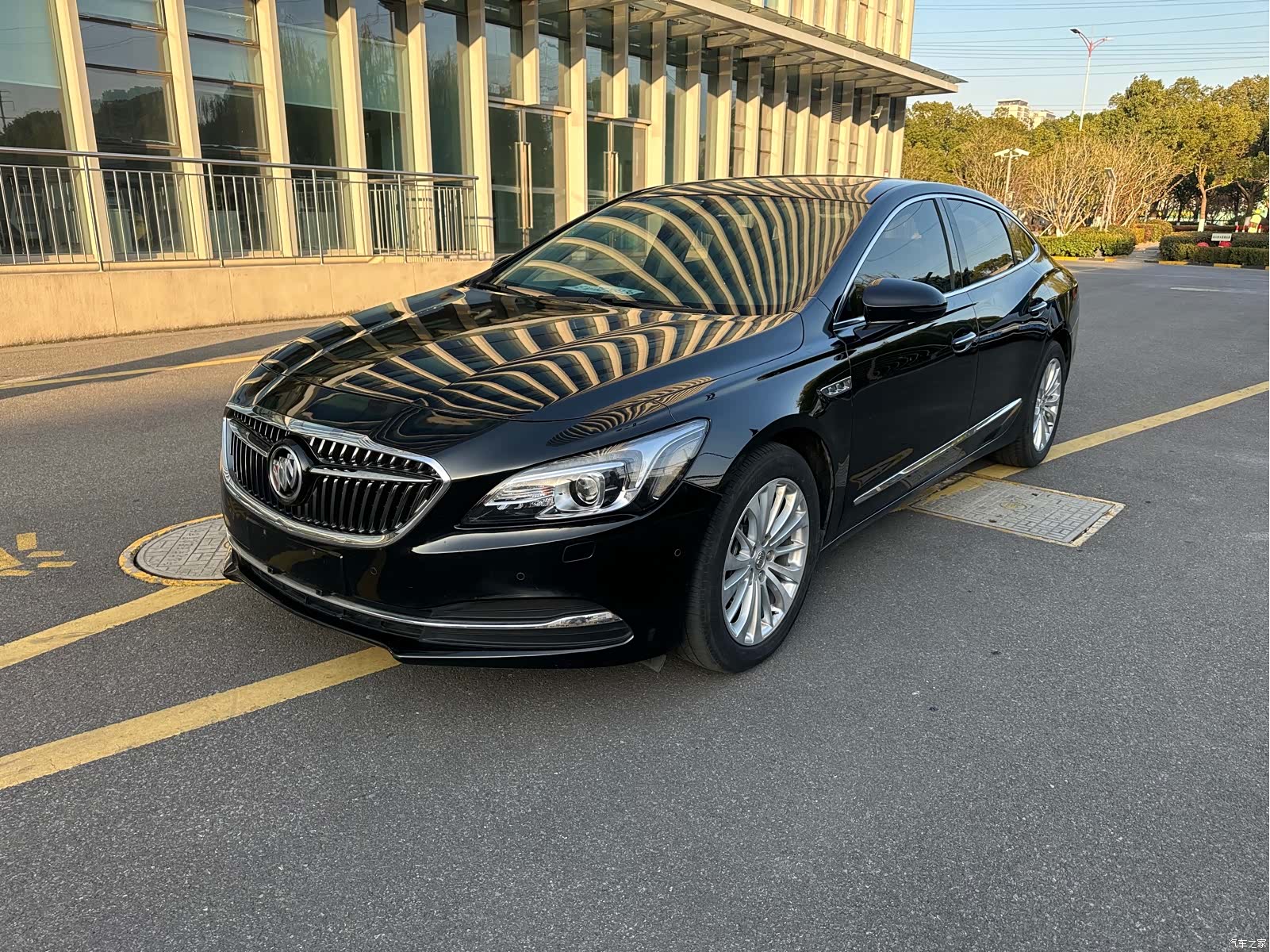 Buick LaCrosse, 2018 1