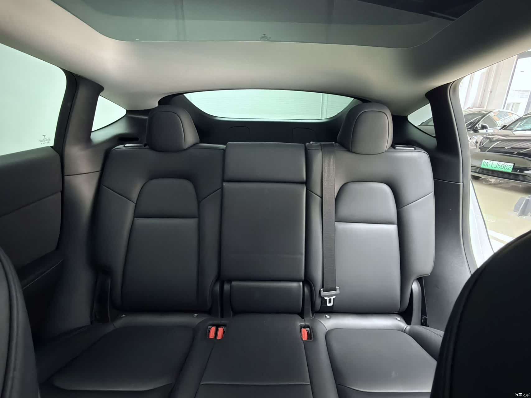 Tesla Model Y, 2021 13