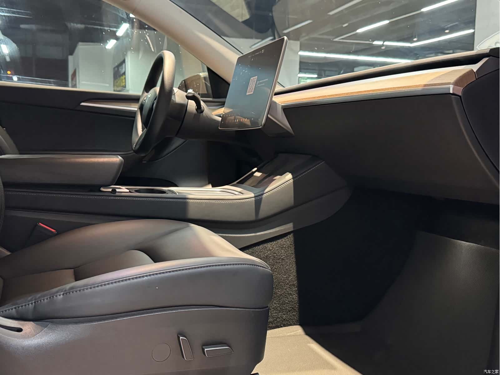 Tesla Model Y, 2021 9