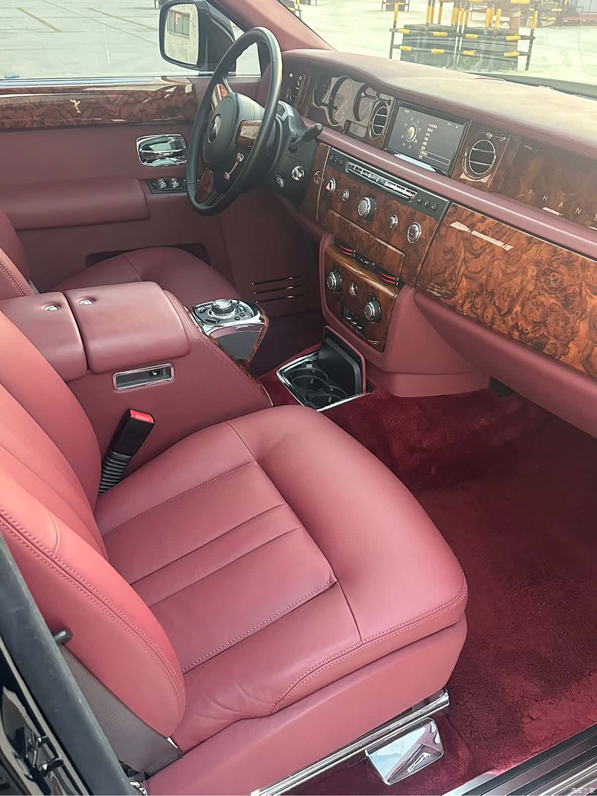 Rolls-Royce Phantom, 2015 6
