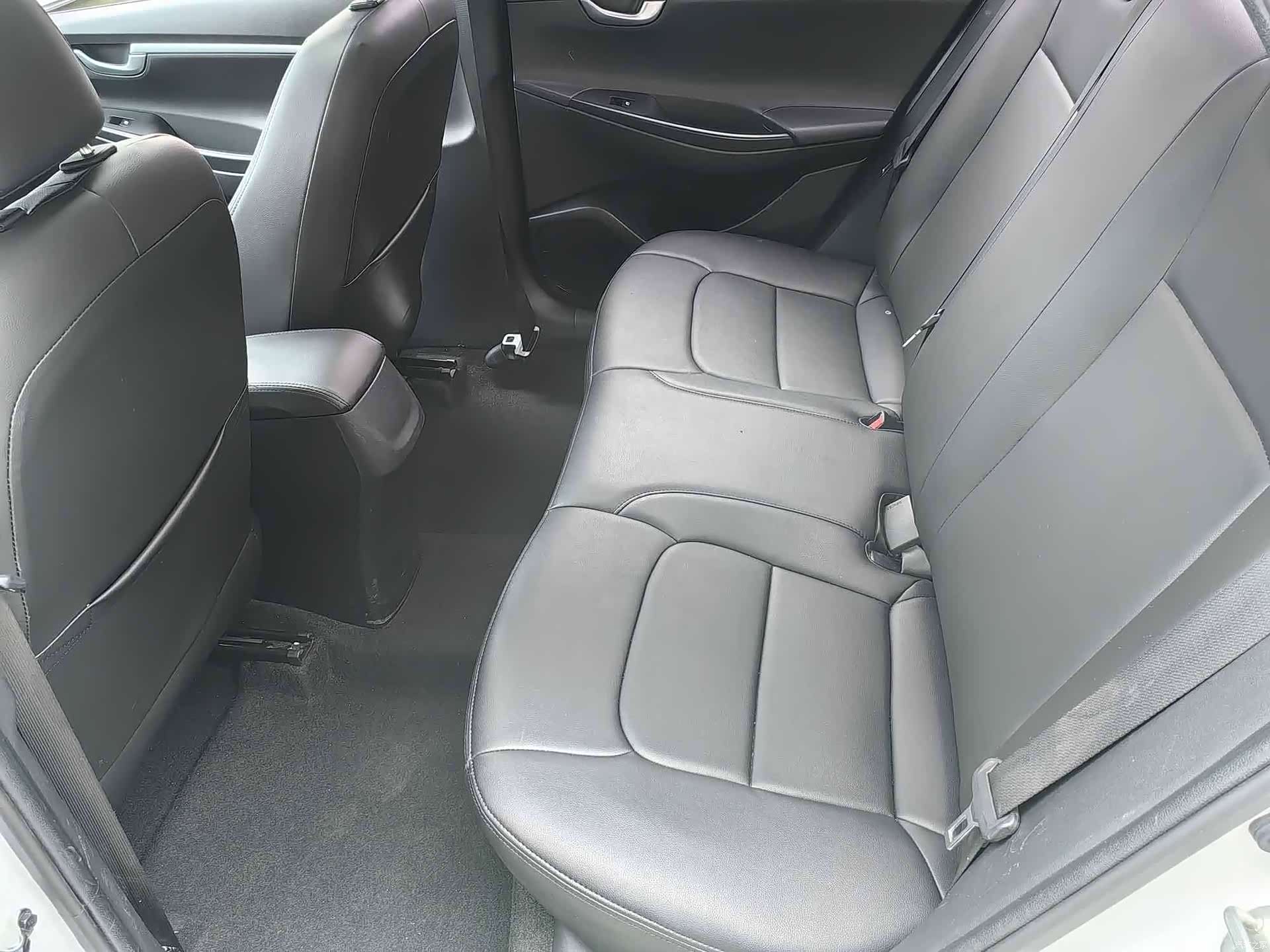 Hyundai GLS, 2017 8