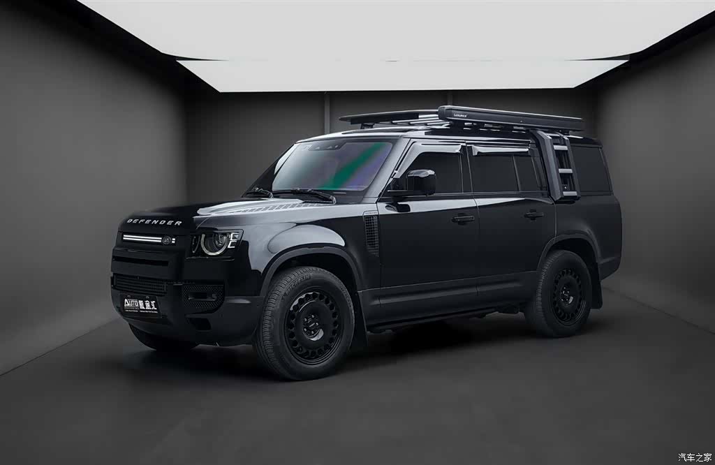 Land Rover Defender, 2023 1