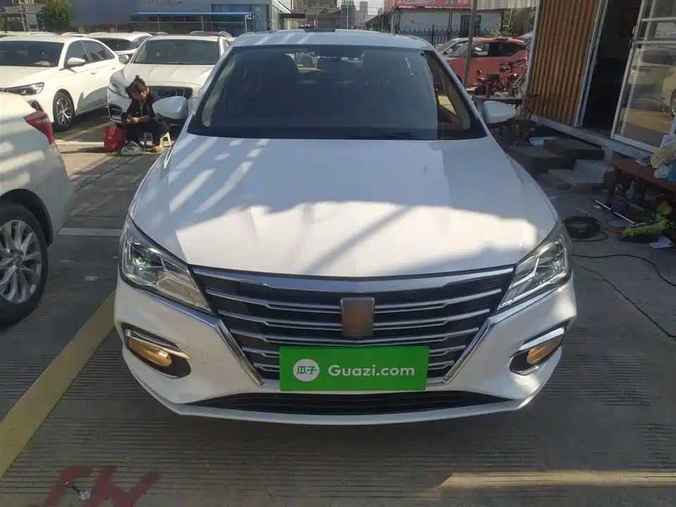 Roewe i5
