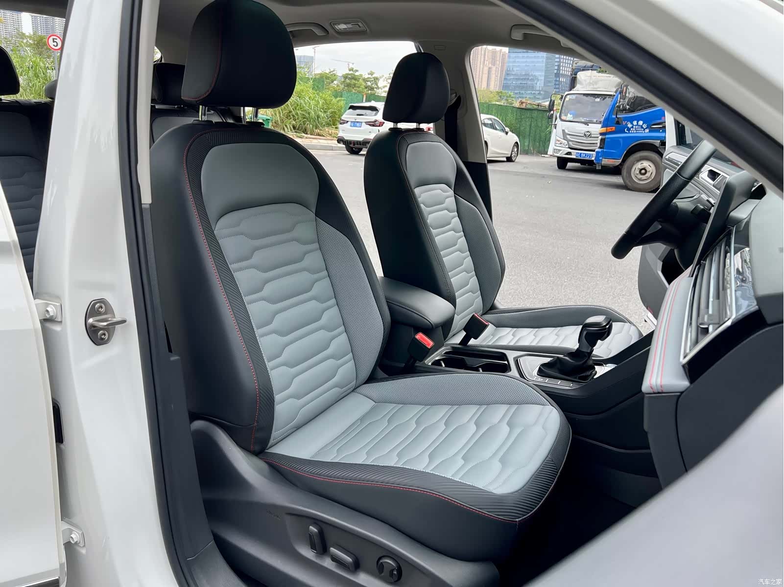 Volkswagen Tiguan, 2022 16