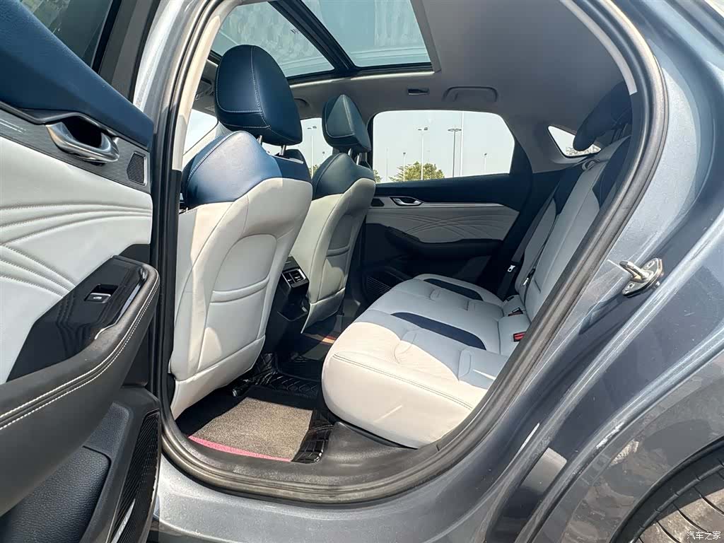 Geely Preface, 2022 10