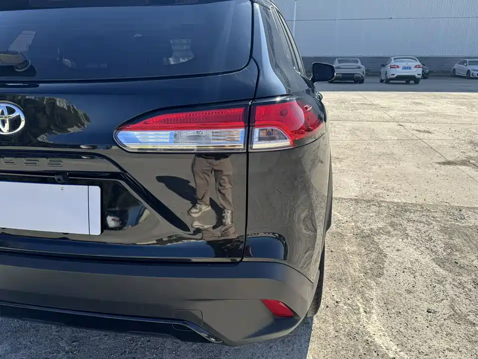 Toyota Corolla Sharp amplifier