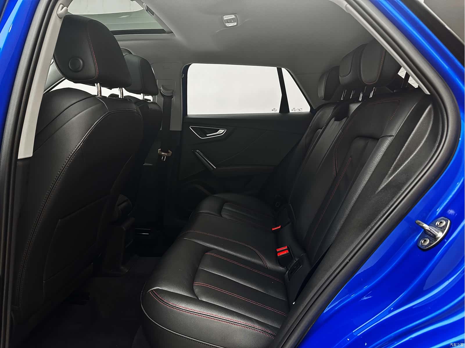 Audi Q2L, 2022 13