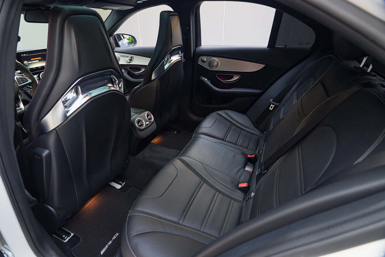 Mercedes-Benz C-Class, 2018 14