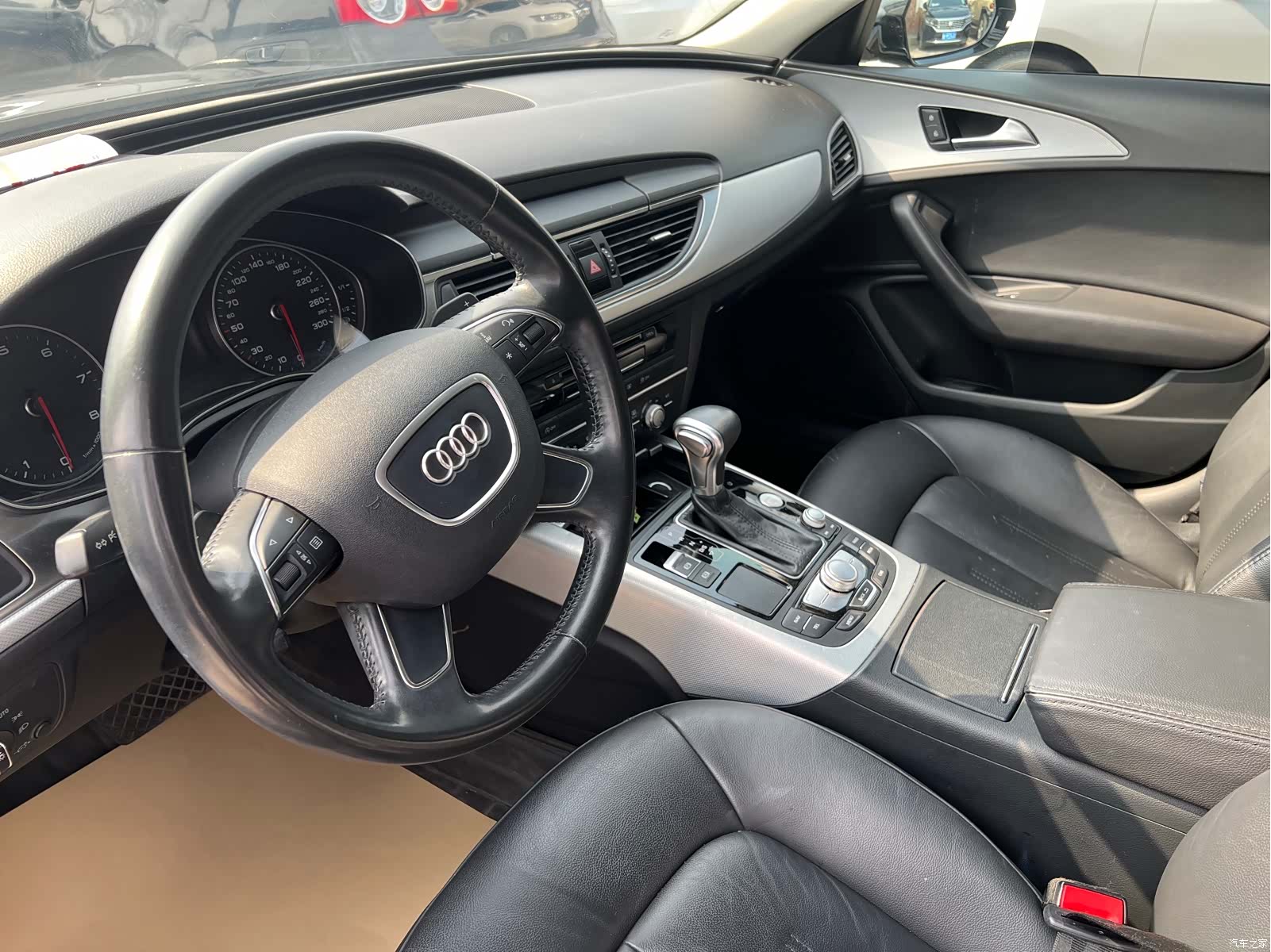 Audi A6L, 2015 10