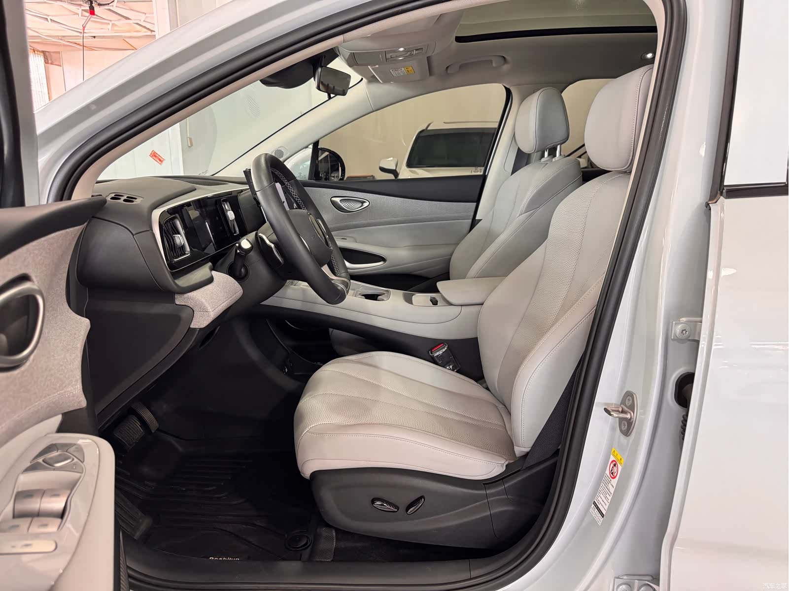 BYD HiAce, 2026 7
