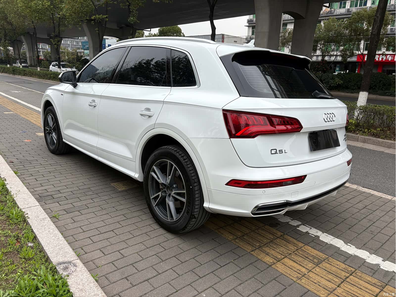 Audi Q5L, 2020 9