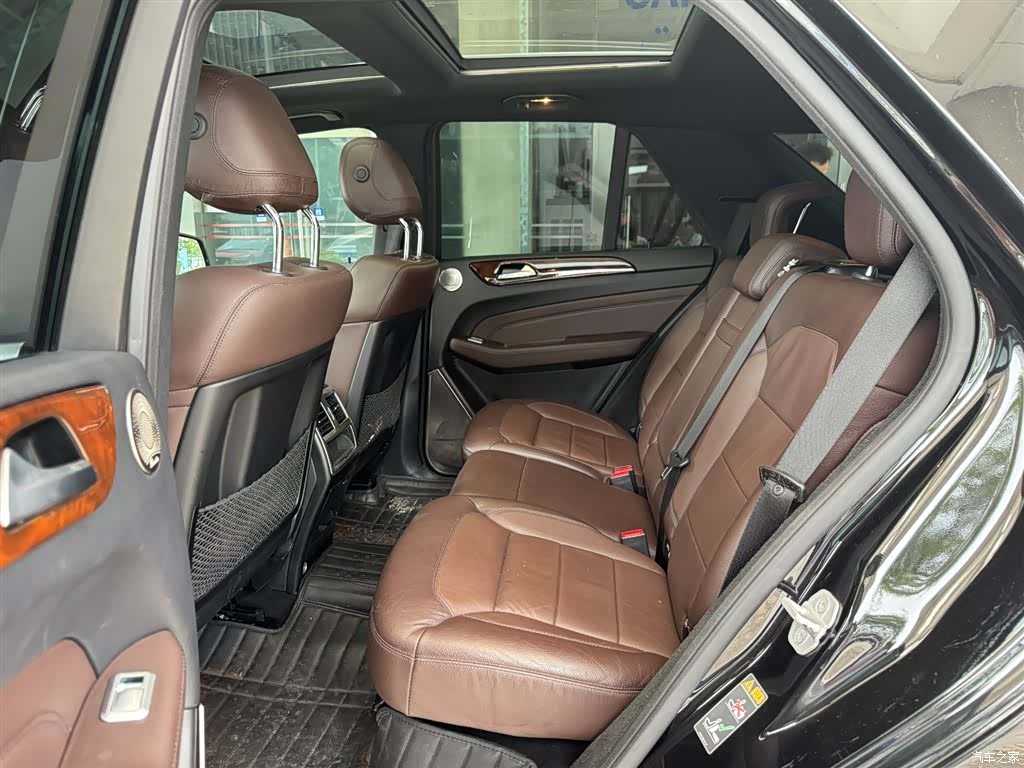 Mercedes-Benz M-Class, 2015 8