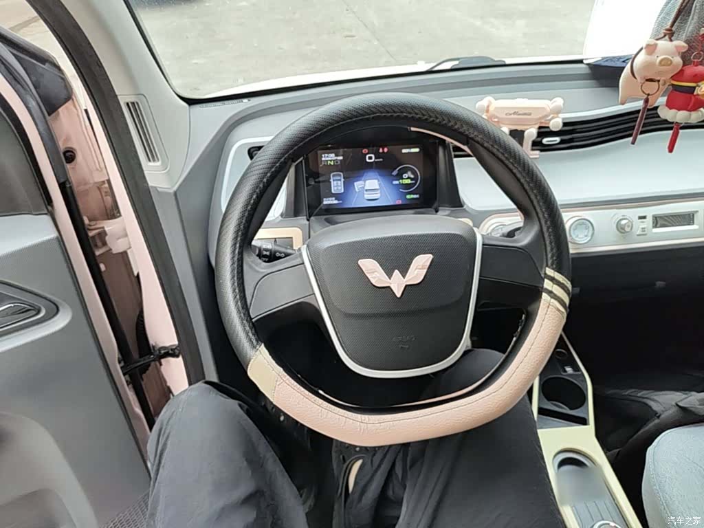Wuling MINIEV, 2021 11