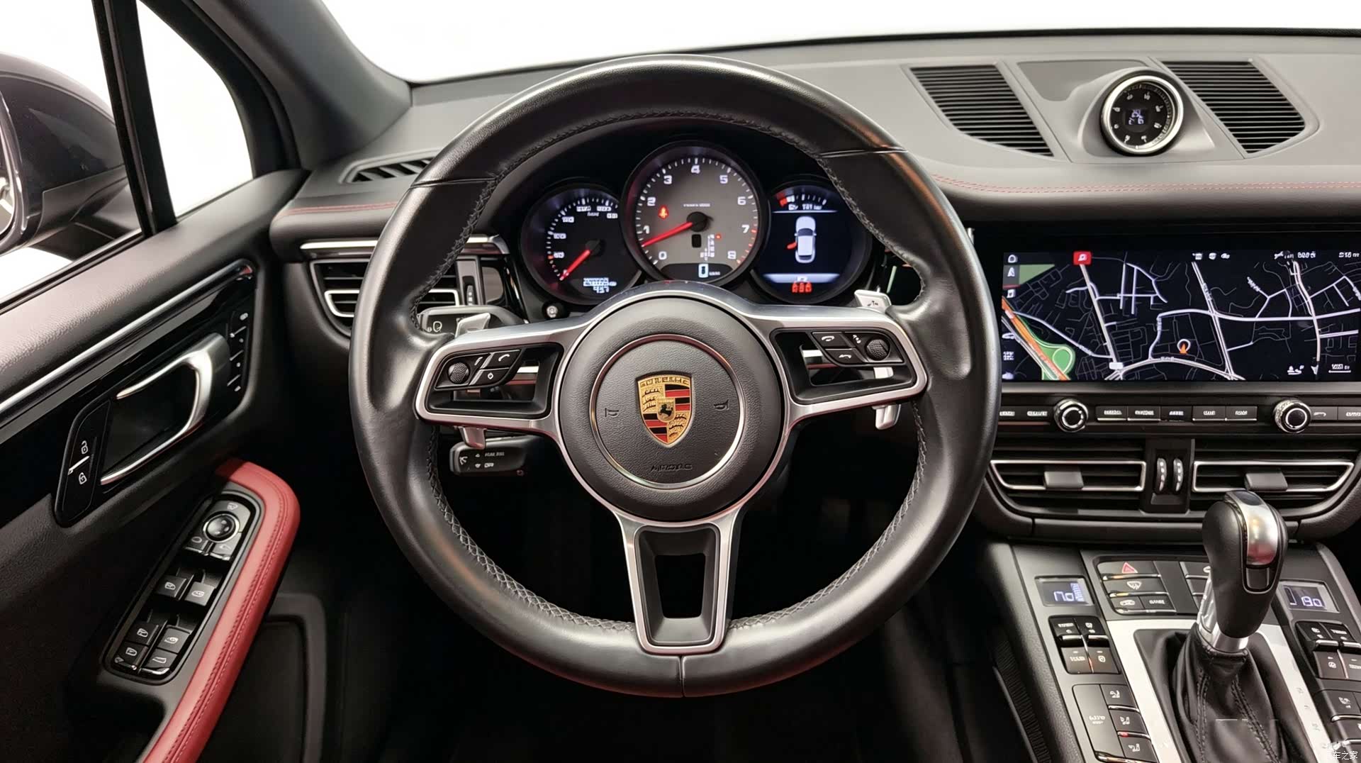 Porsche Macan, 2021 10