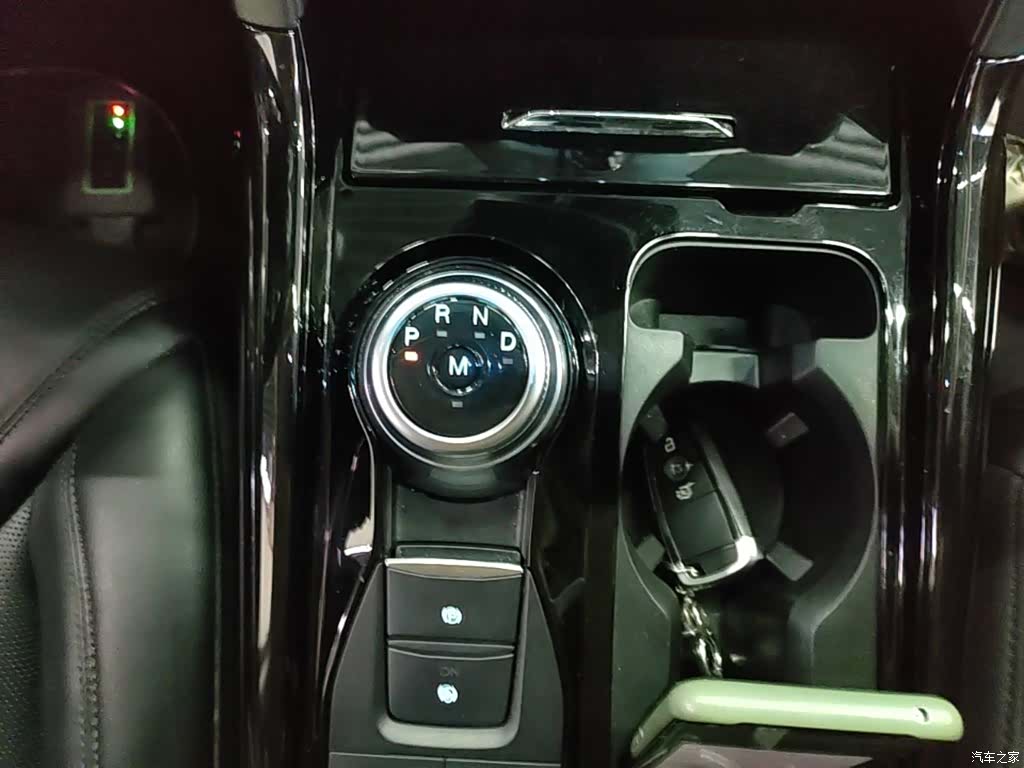 Ford Explorer, 2022 14