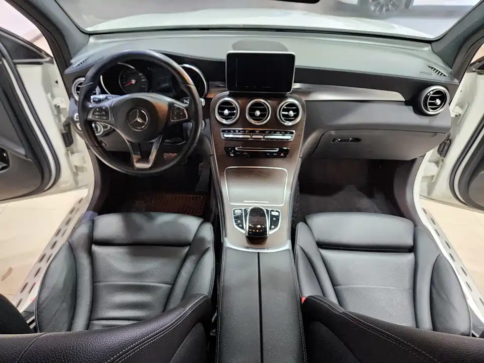 Mercedes-Benz GLC Mercedes-Benz GLC