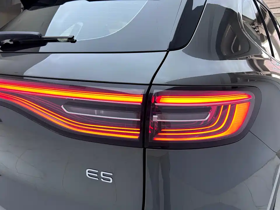 Geely Galaxy Galaxy E5