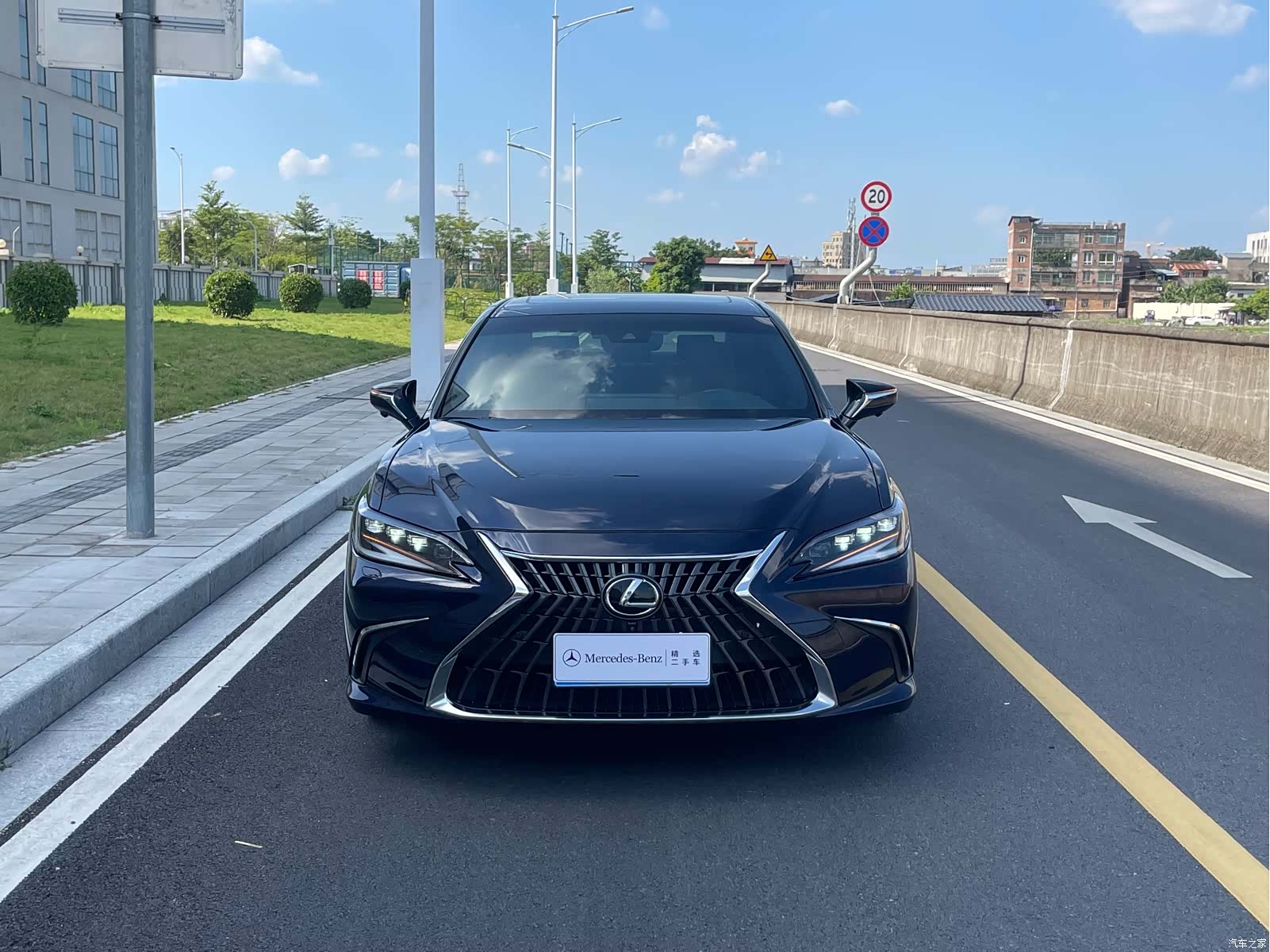 Lexus ES, 2022 2