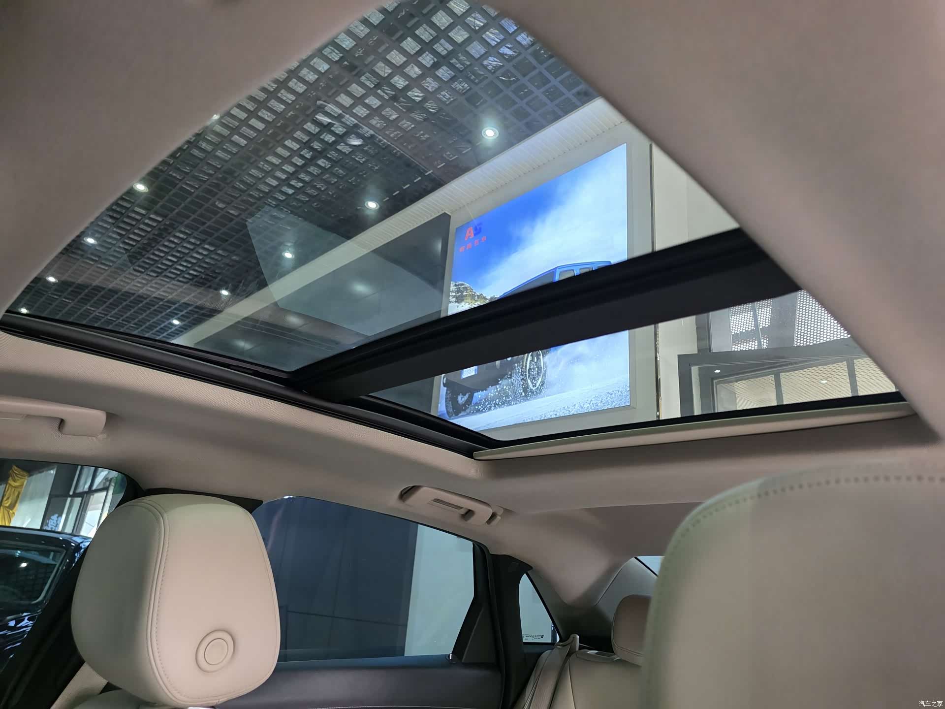 Cadillac XTS, 2018 11