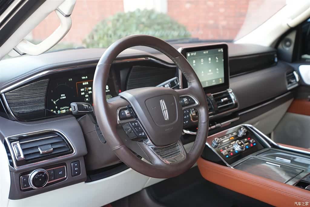 Lincoln Navigator, 2018 10