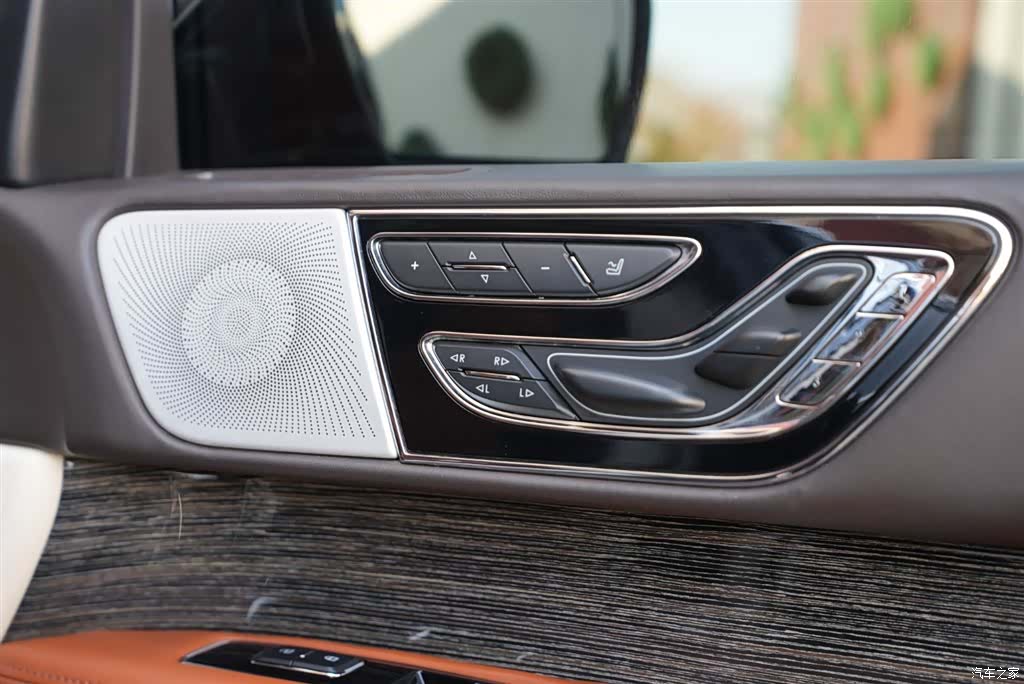 Lincoln Navigator, 2018 15