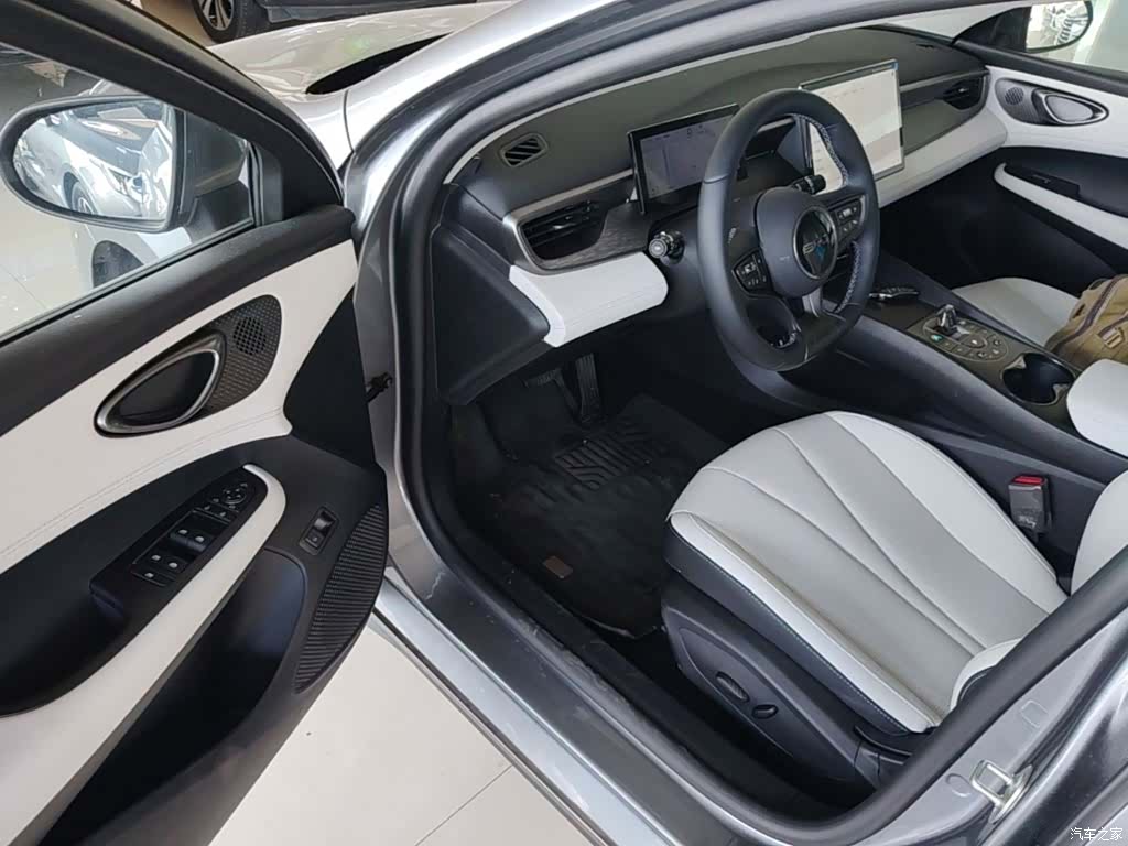 BYD Seal, 2025 16