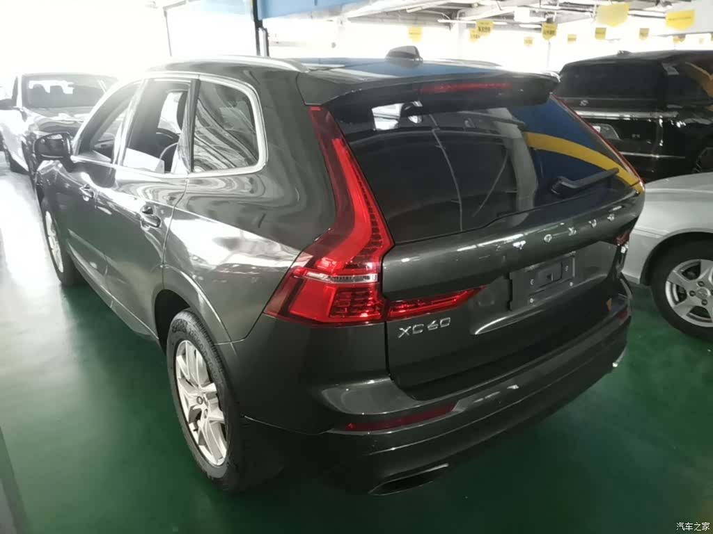 Volvo XC60, 2018 все фото