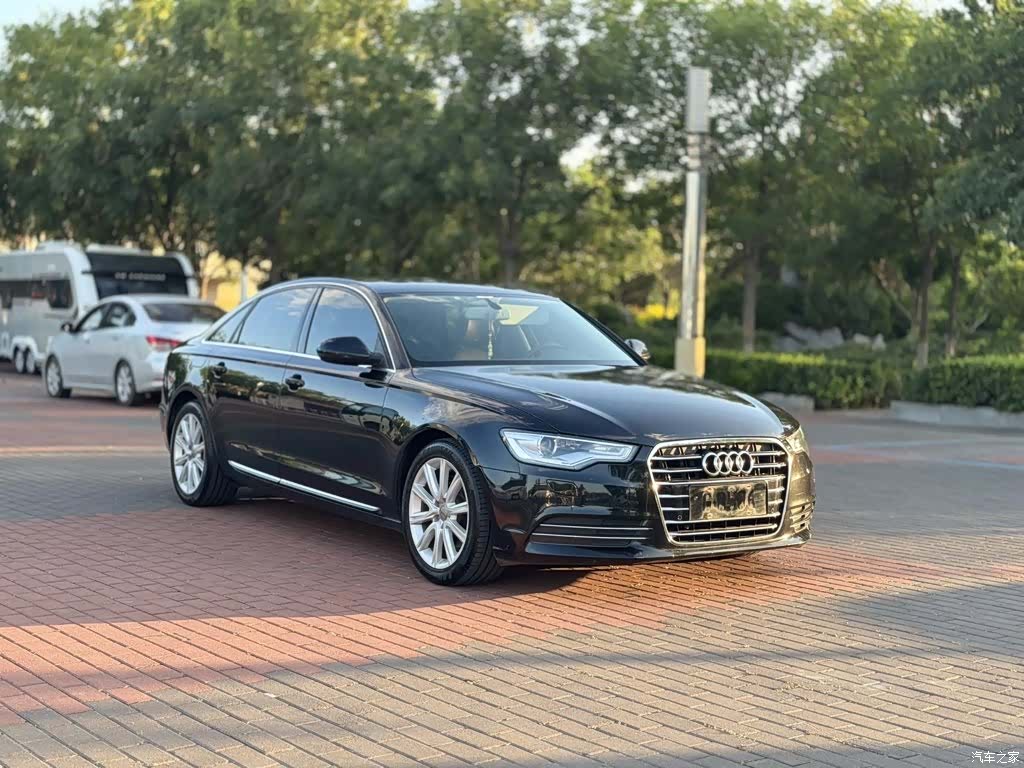 Audi A6L, 2015 3