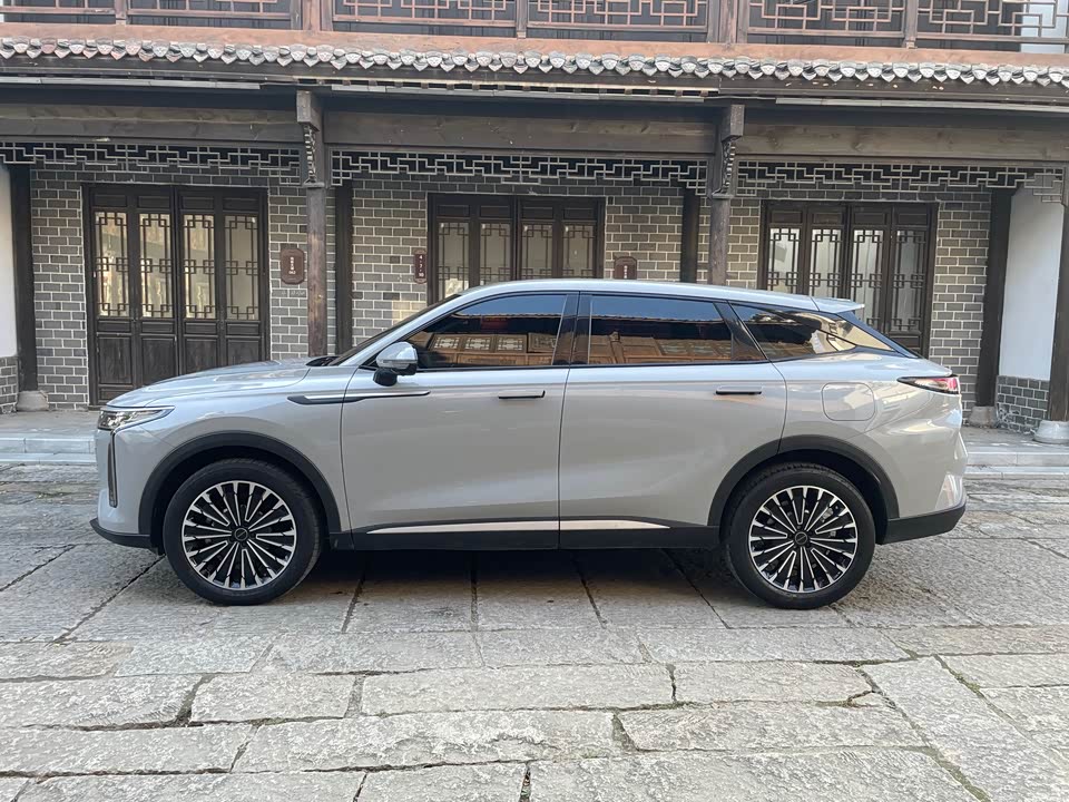 Exeed Chasing the wind C-DM