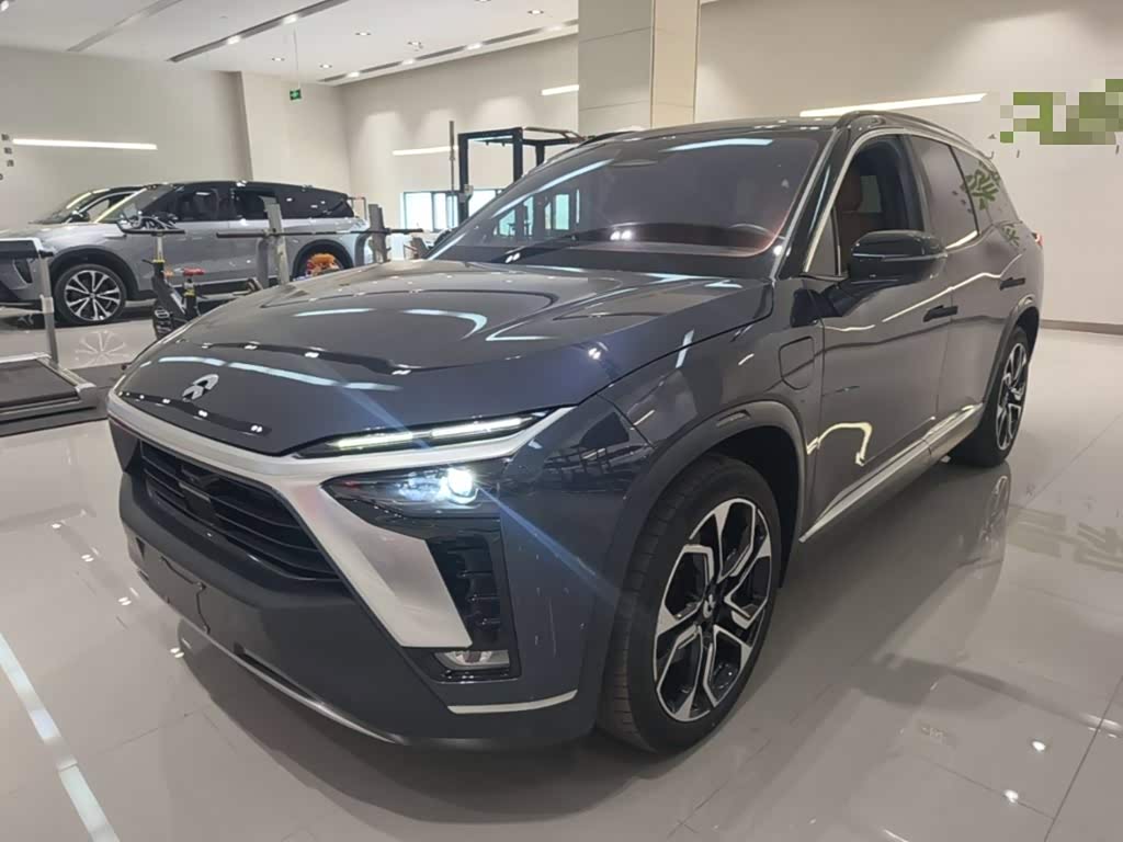 NIO ES8 2020 415KM мест